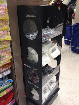 Tesco food to go complimentary napkins and cutlery