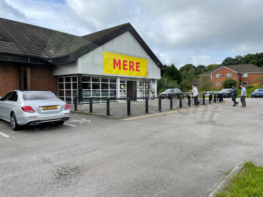 Mere store signage exterior